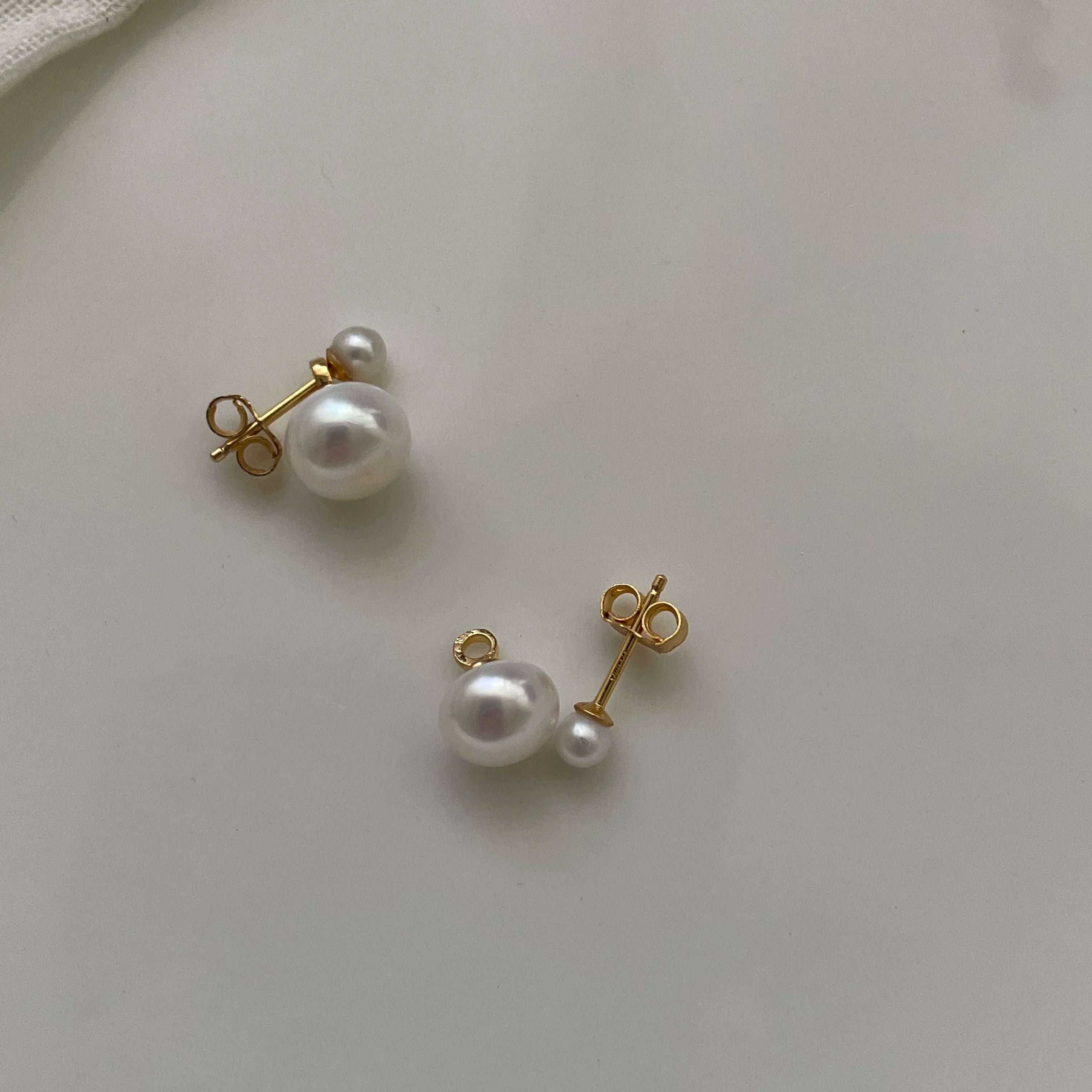 Double Bead Simple Pearl Earrings