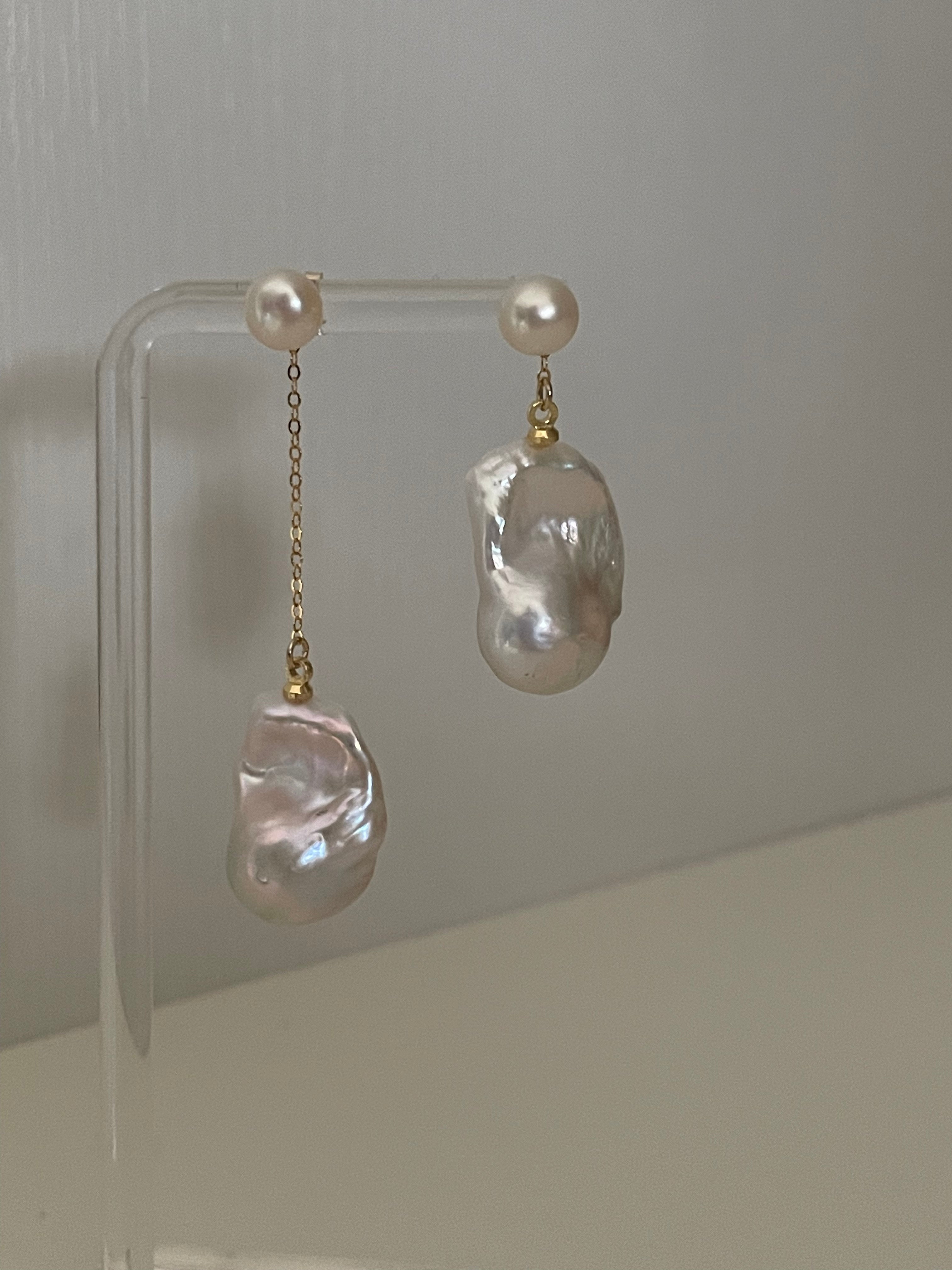 Asymmetrical pearl and  Baroque pendant Earrings