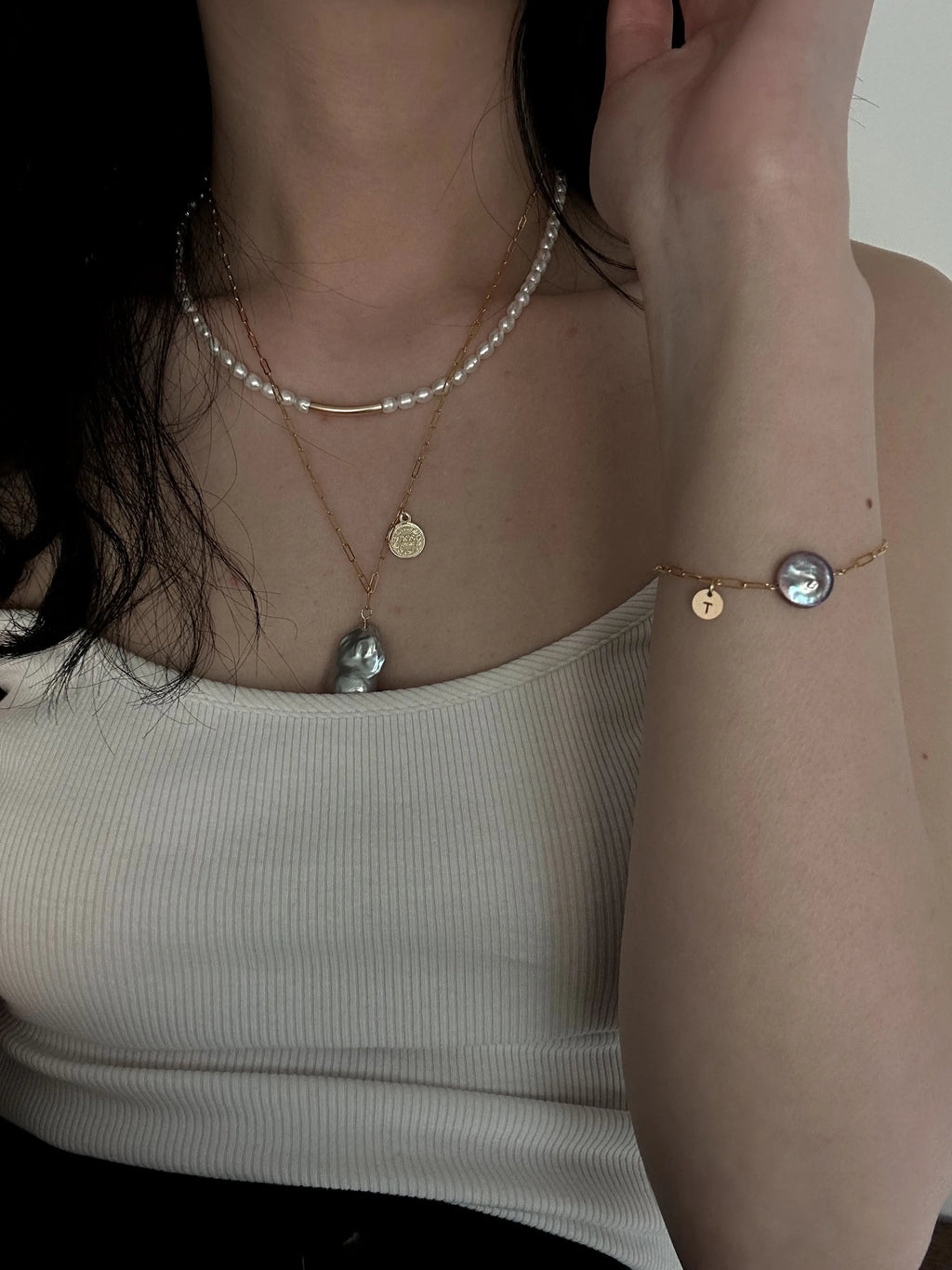 Baroque Pearl Violet Button Bracelet