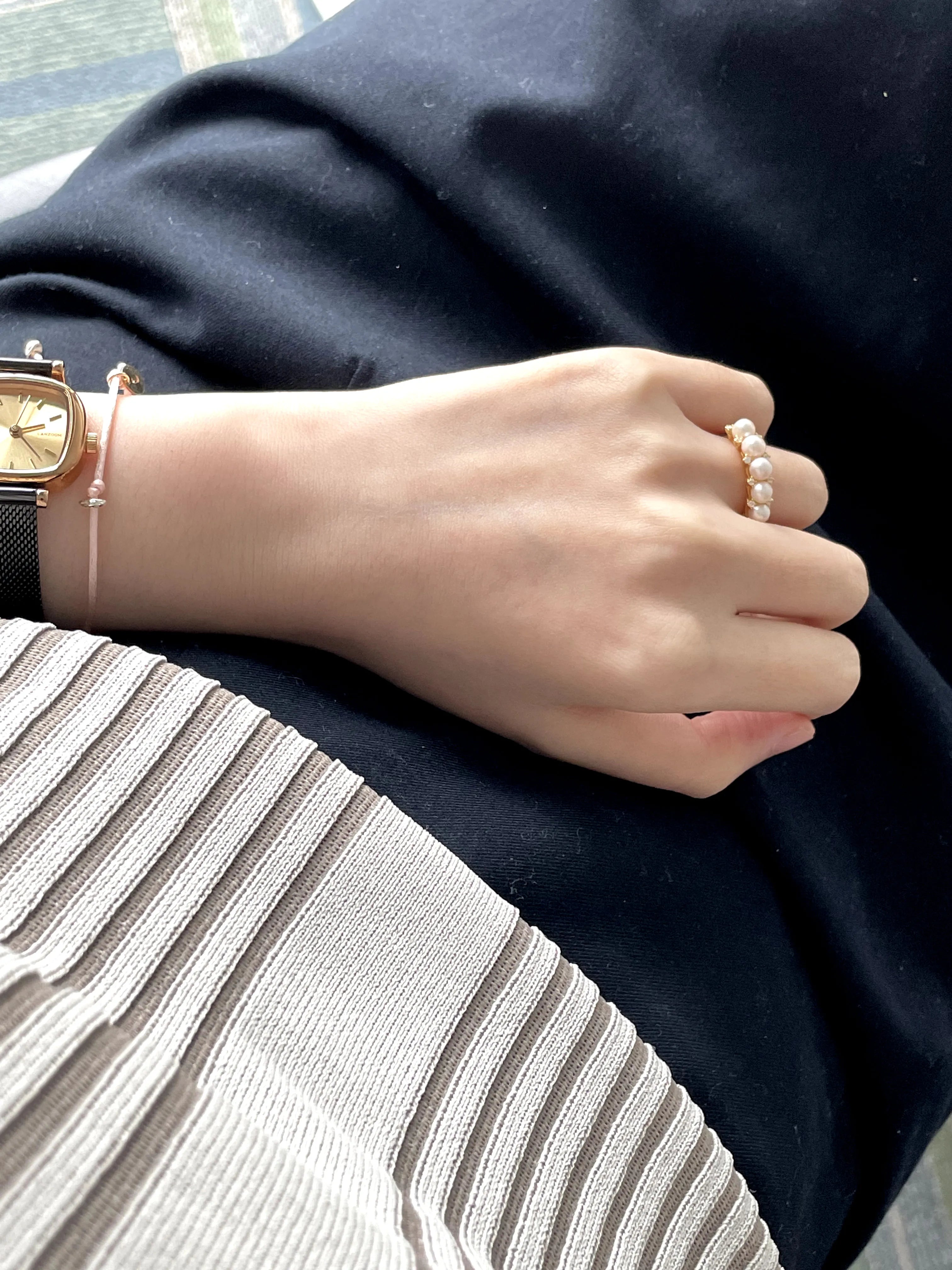 Crown-shaped diamond and pearl ring