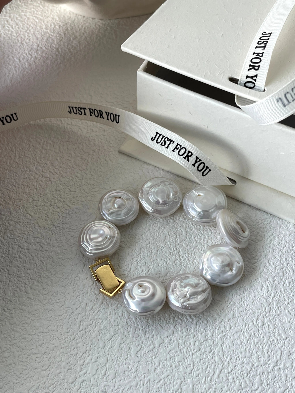 Roman Holiday Baroque Pearls Bracelet