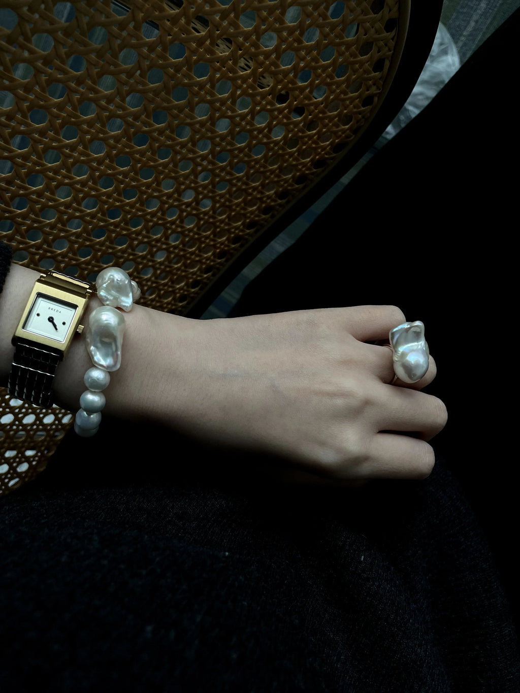 Exquisite Baroque Pearl Bracelet