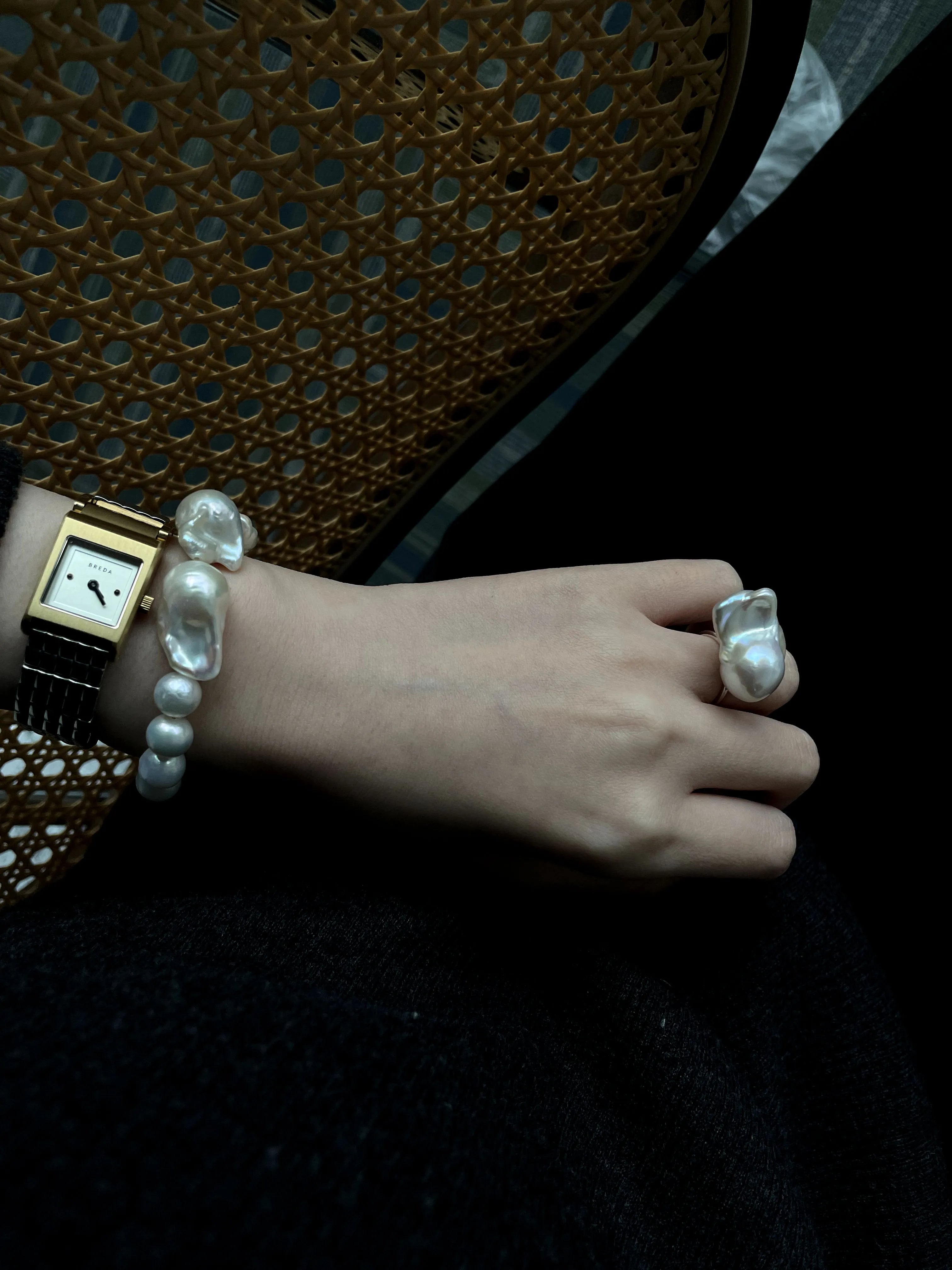 Exquisite Baroque Pearl Bracelet