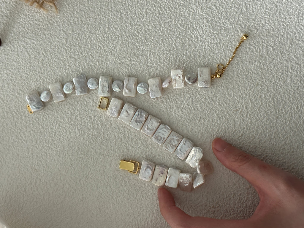 Watch style Baroque Pearls a 18k Gold Plated