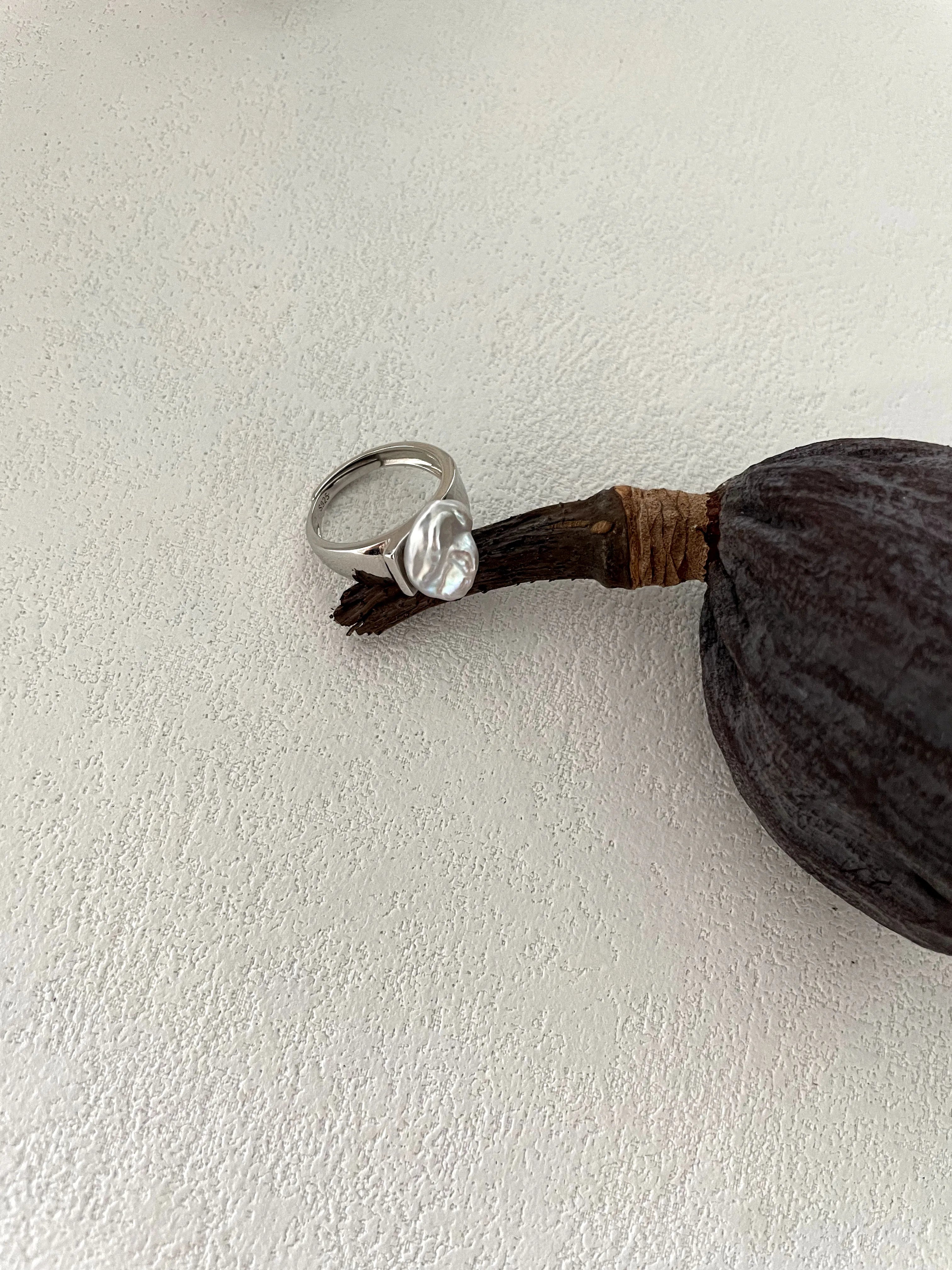 Baroque Pearl Silver Crest Ring