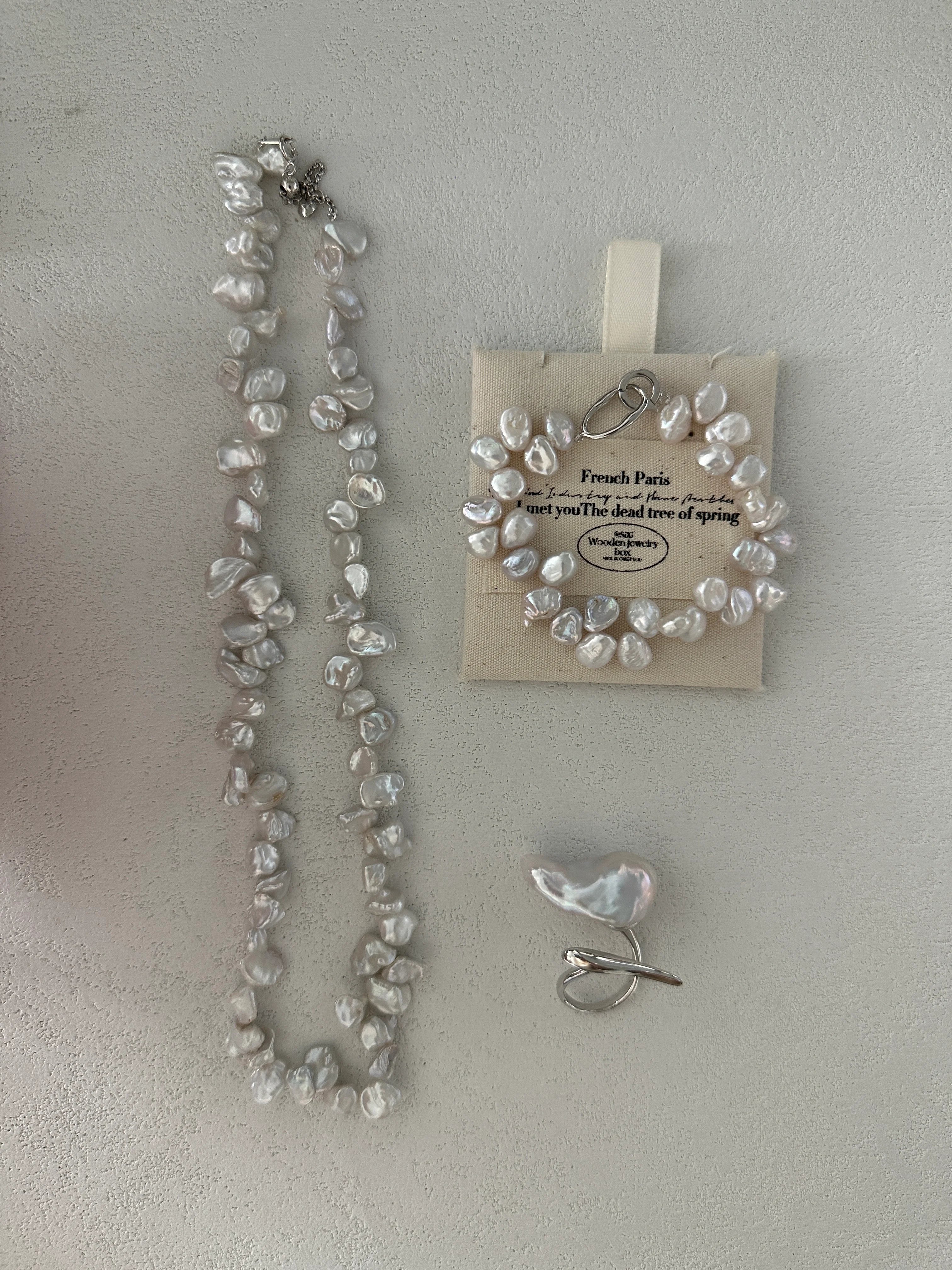 Baroque Pearl Keshi Gold Strand Collection Bracelace