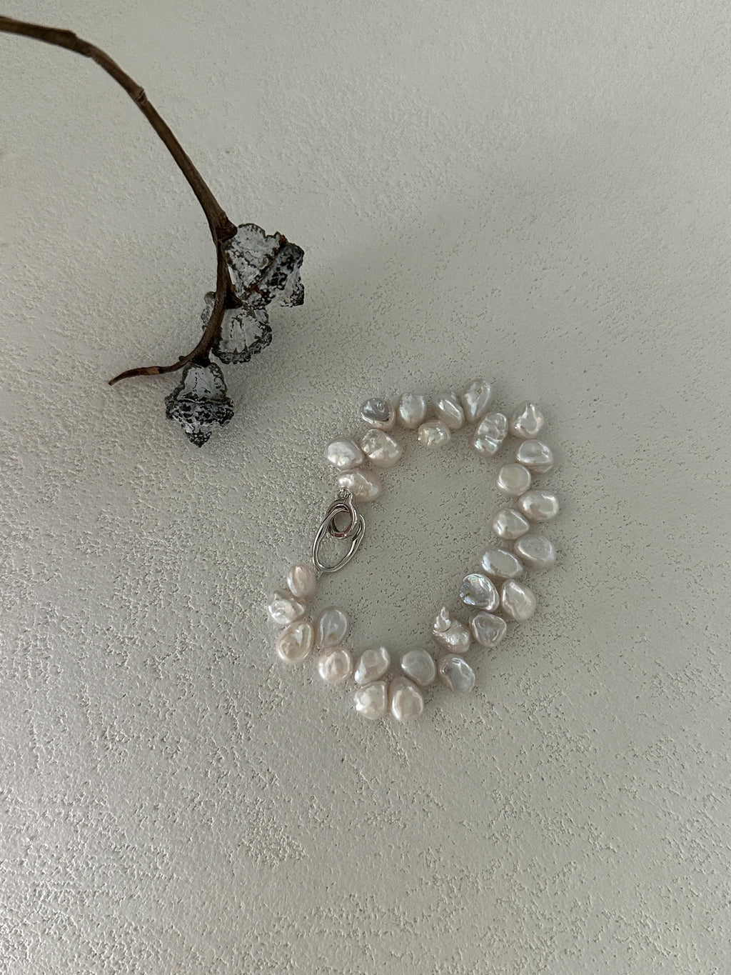 Baroque Pearl Keshi Gold Strand Collection Bracelace