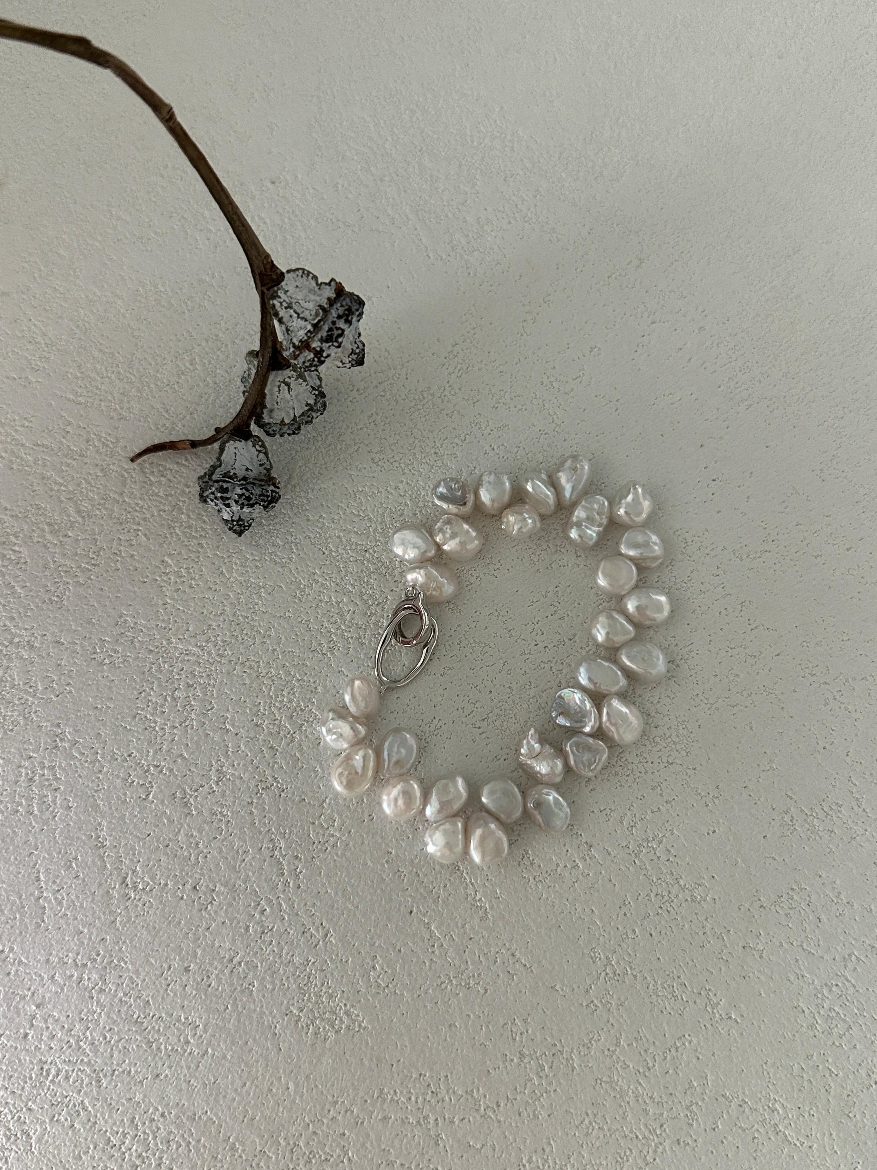 Baroque Pearl Keshi Gold Strand Collection Bracelace