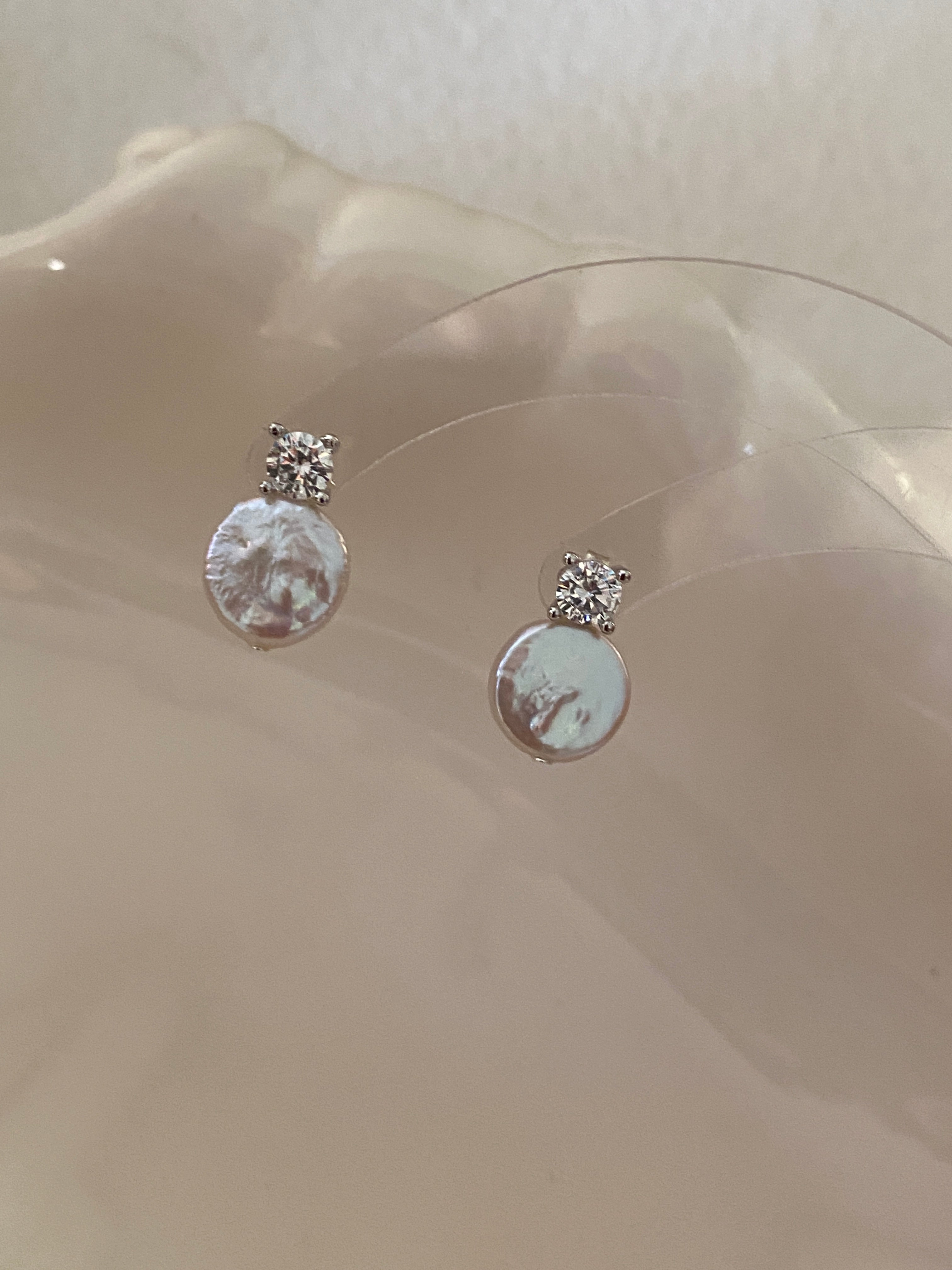 Athena's Baroque Disc Pearl  Diamond Drop