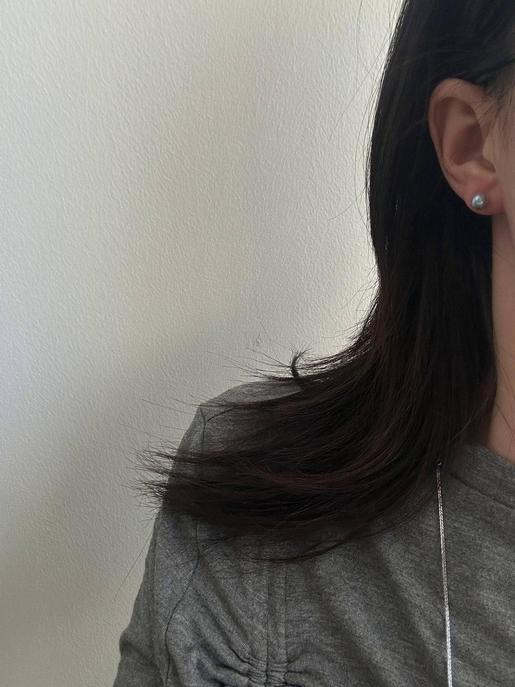 Madama Single Pearl Minimalist Studs