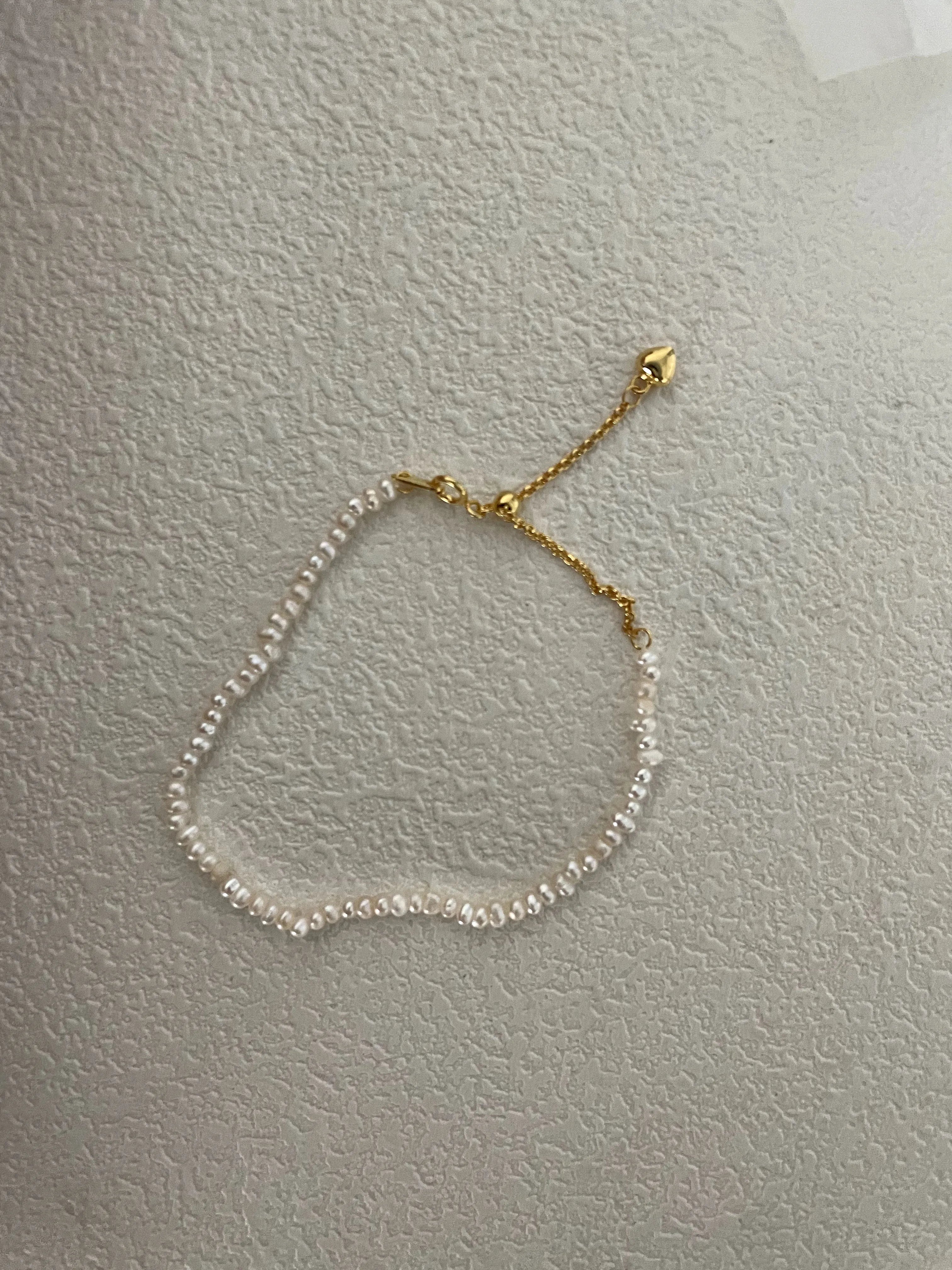 Gleam Mini Baroque Pearl Bracelet