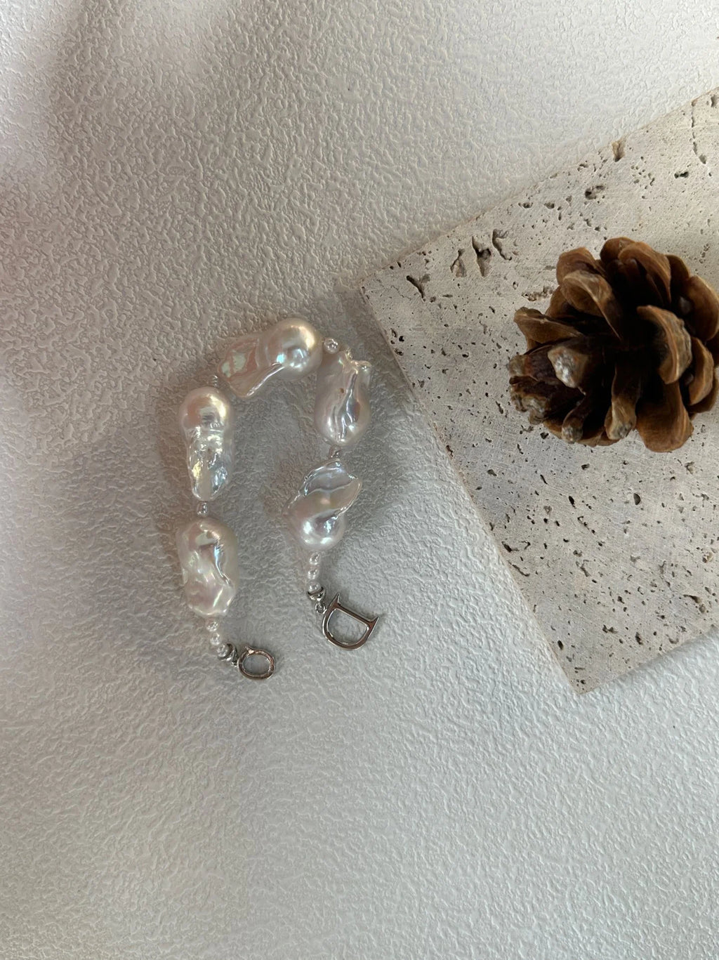 Elegance Baroque Pearl Bracelet