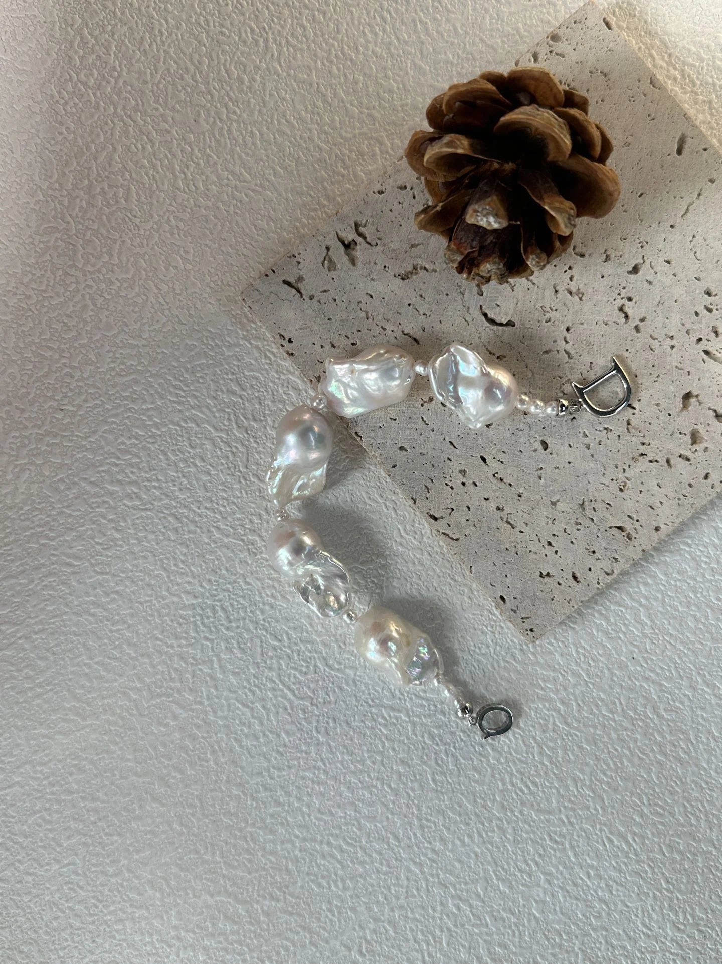 Elegance Baroque Pearl Bracelet