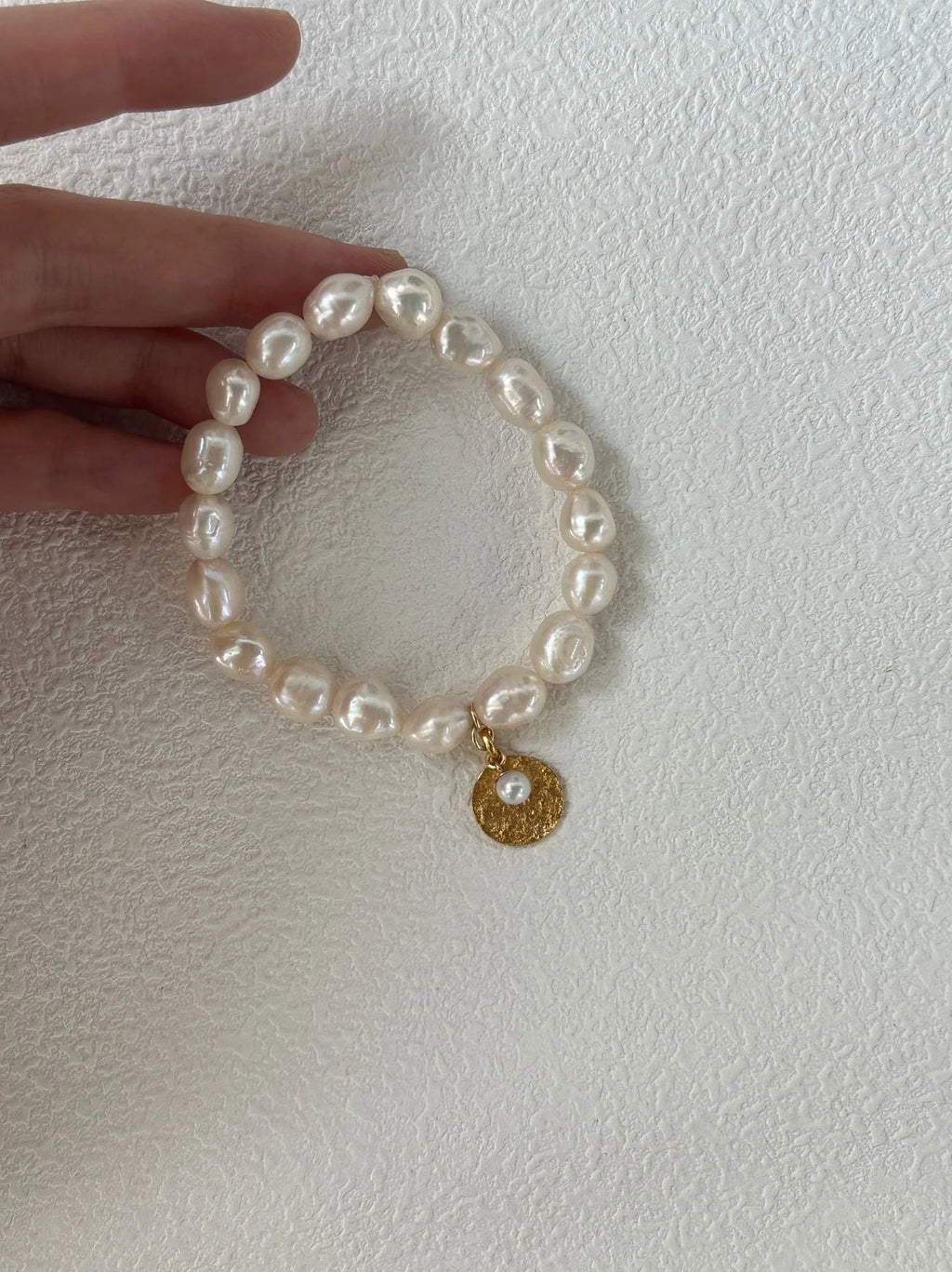 Vintage Gold Pendant Pearl Bracelet