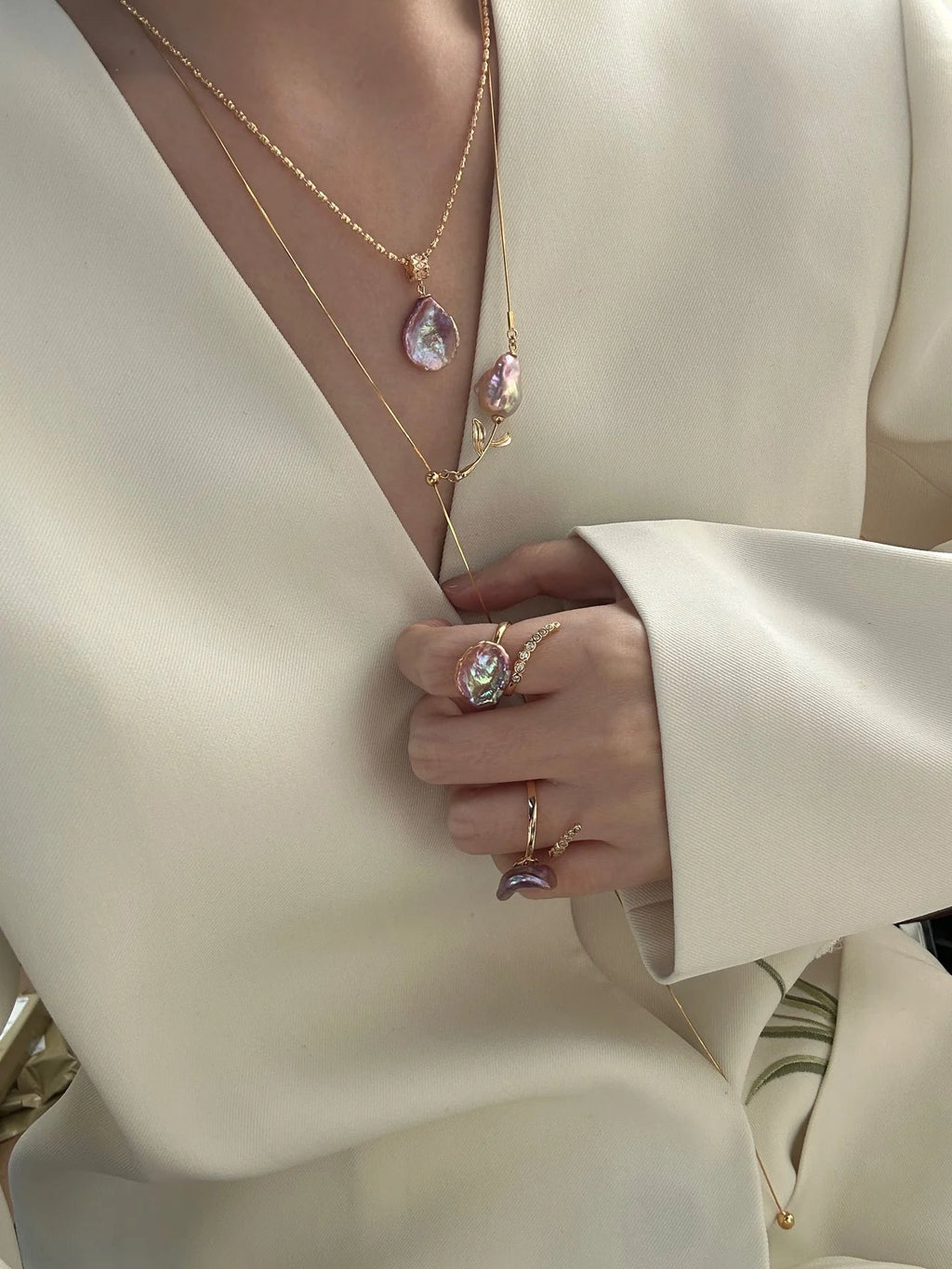 Elegant Violet Glow Baroque Pearl Necklace