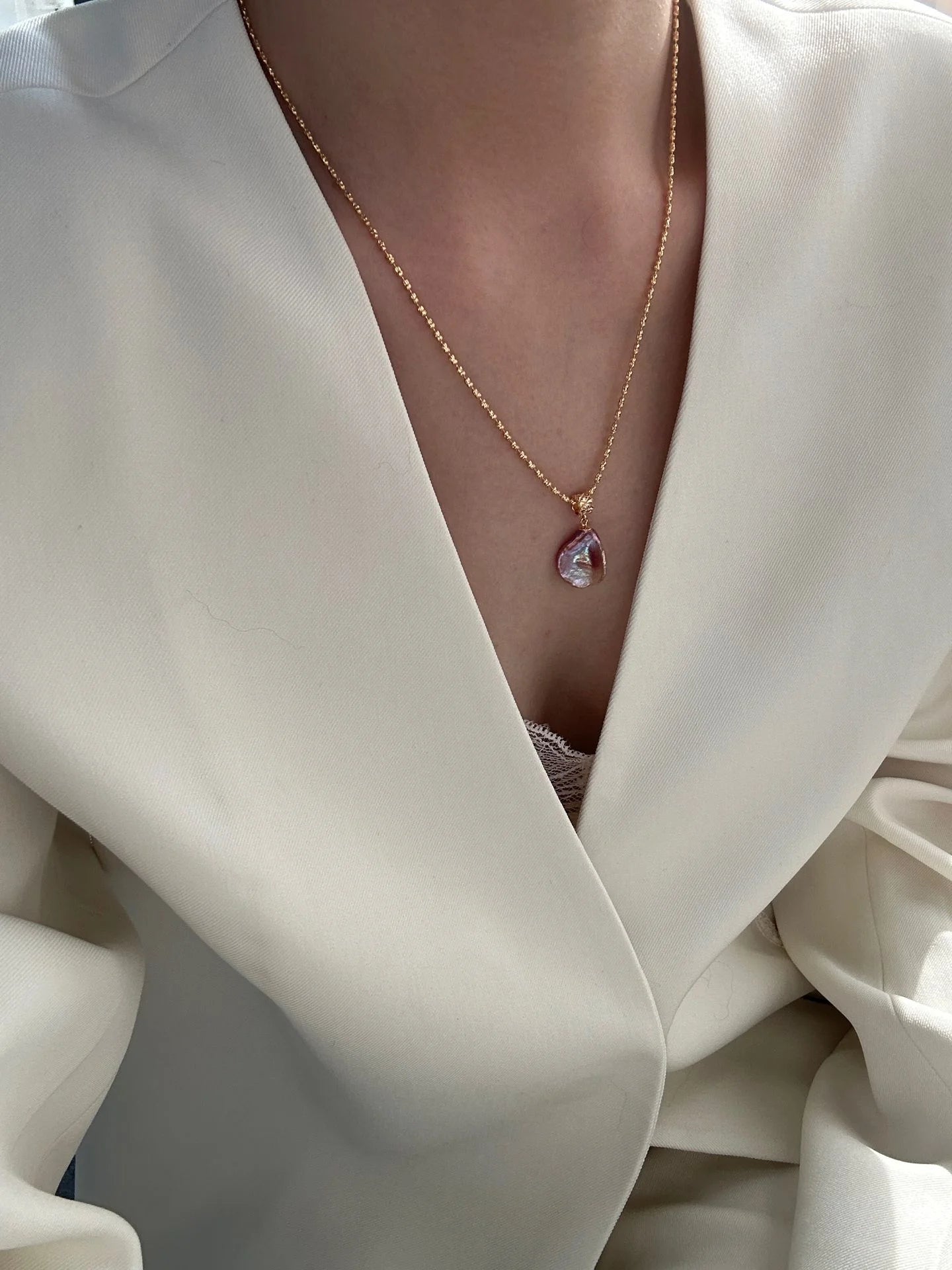 Elegant Violet Glow Baroque Pearl Necklace