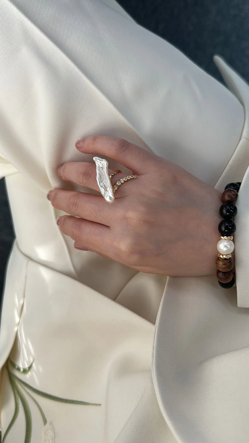 Slender Baroque Pearl Ring