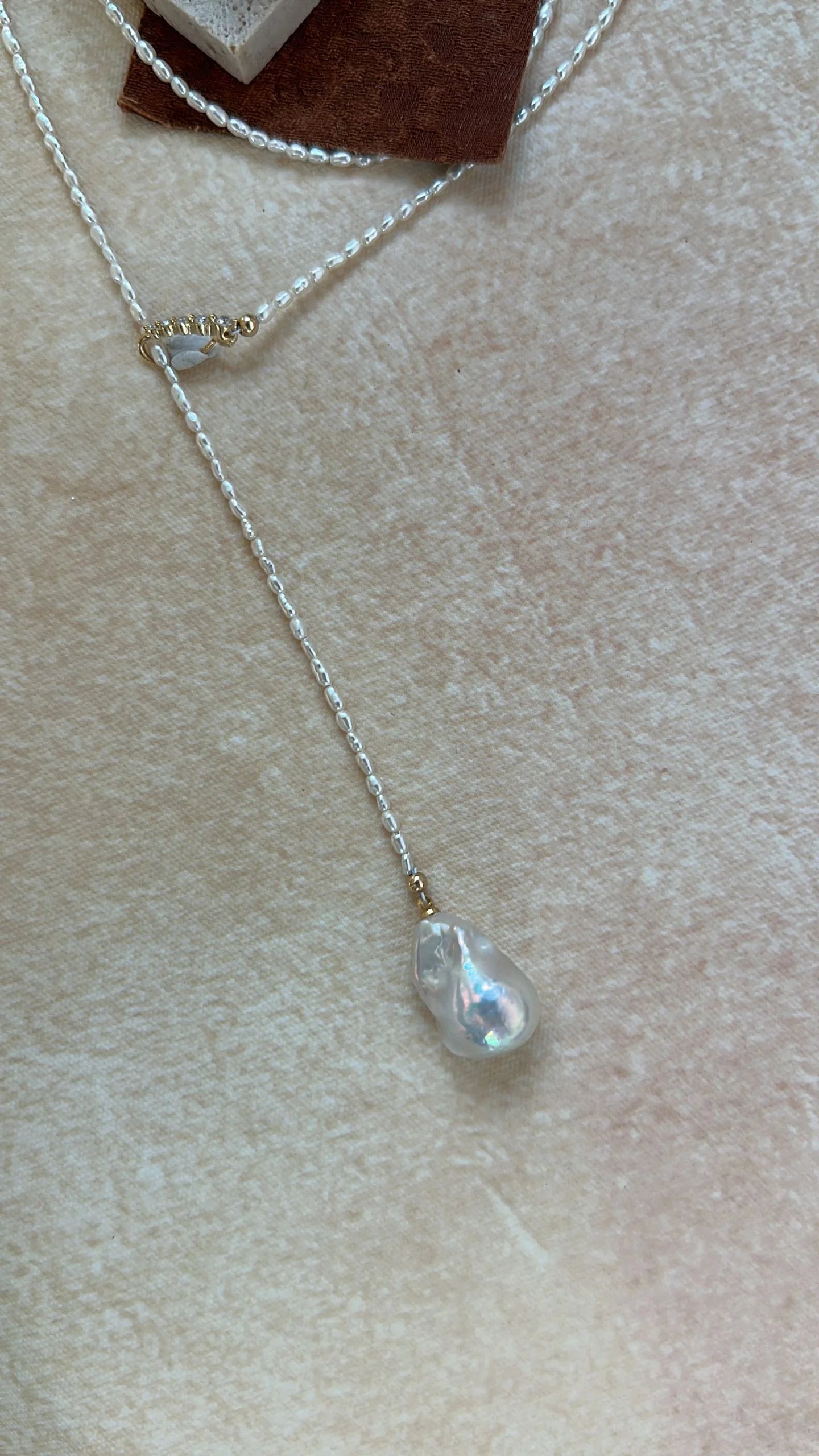 Luminous Drop Pearl Drawstring Lariat Necklace