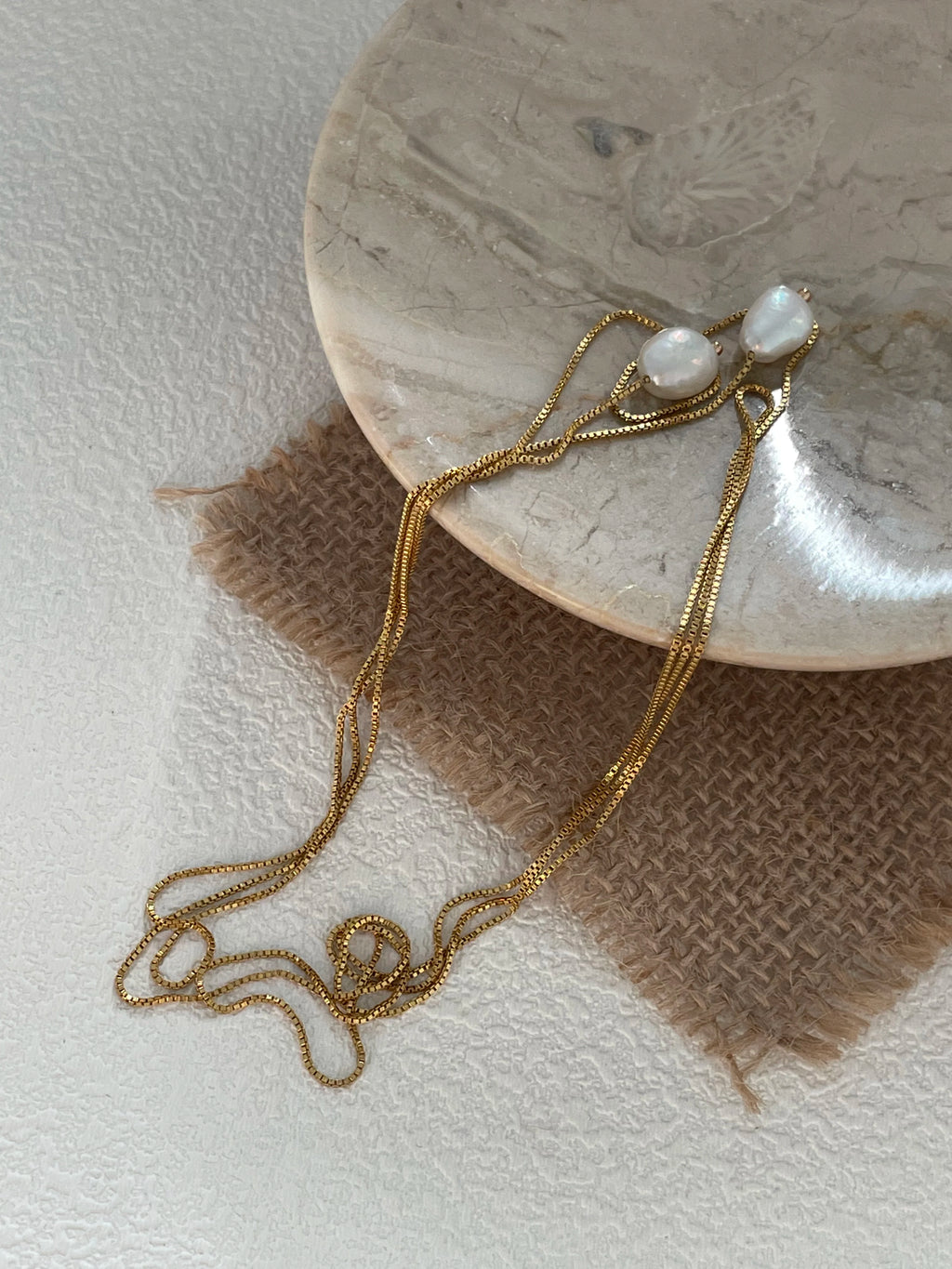 Gold Plated Streamlined Pearl Necklace